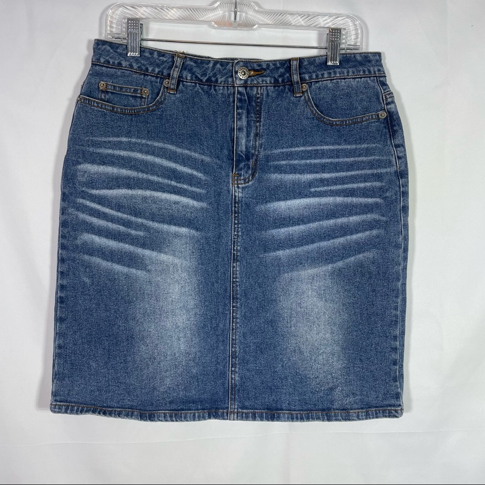 Route 66, Vintage Denim Mini Skirt, Size 10. In excellent condition!